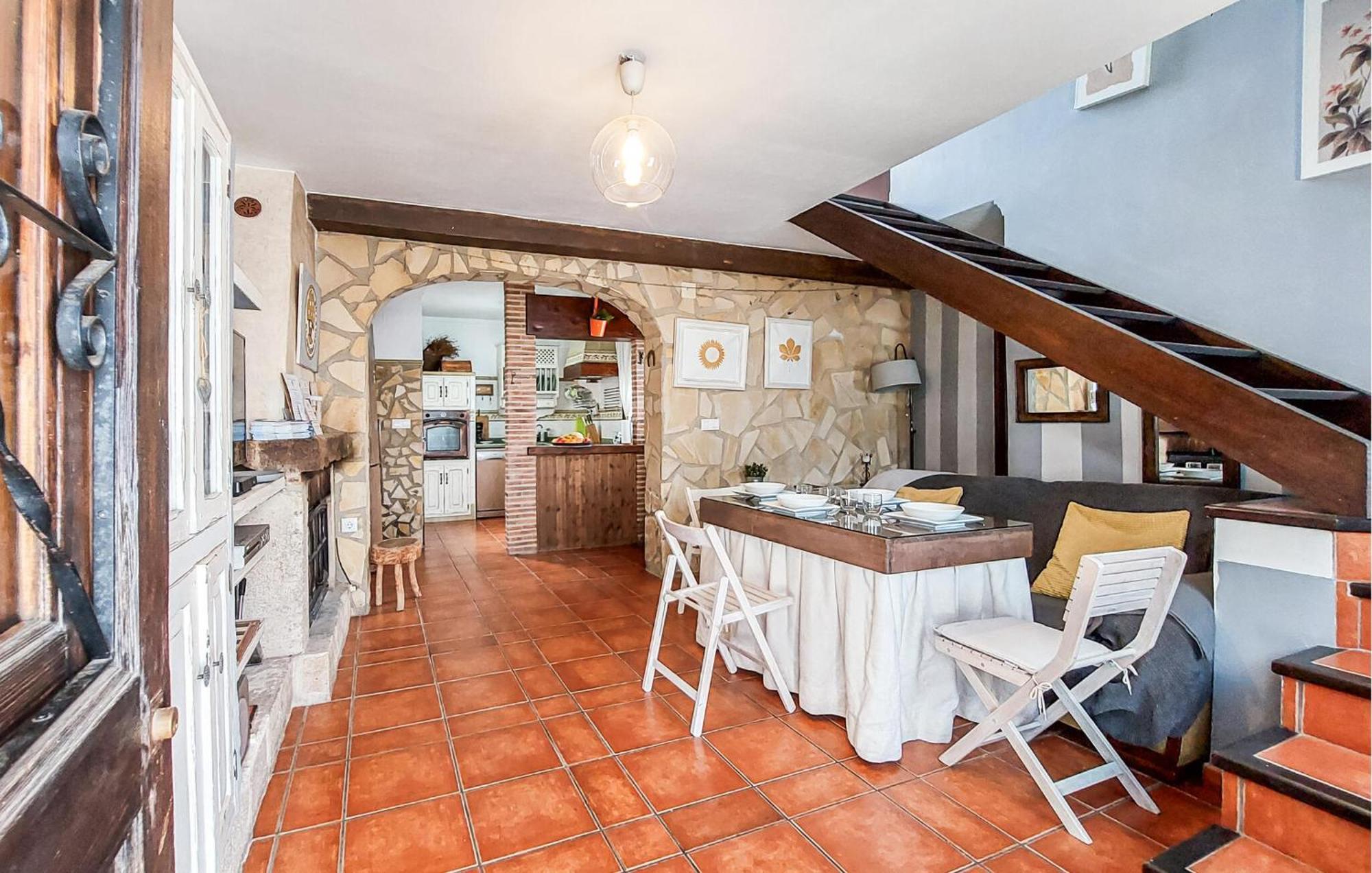 2 Bedroom Cozy Home In غراثاليما المظهر الخارجي الصورة